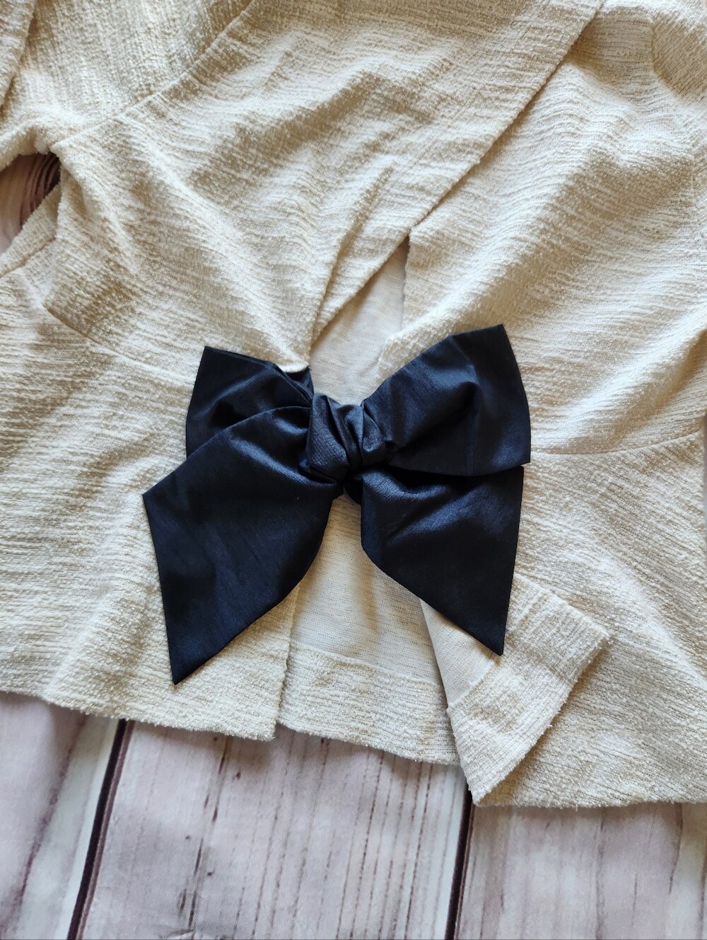 NWT Anthropologie "Back-Bow Sweatshirt" Ivory Cream | Women's Size XSP - Picture 8 of 13